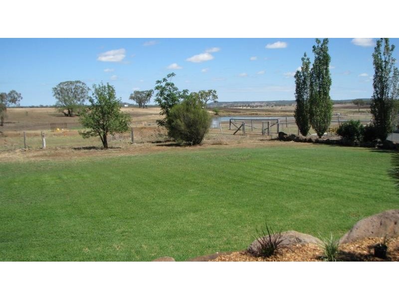 35 Helens Street, Pittsworth QLD 4356