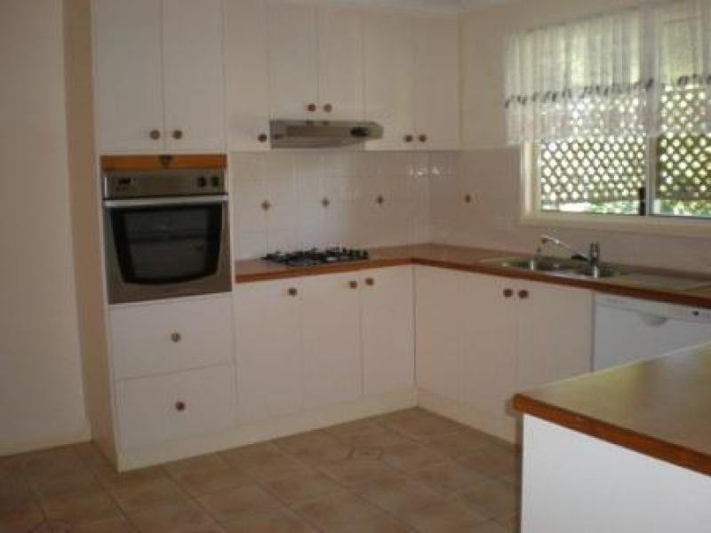 27 Granada Drive, Highfields QLD 4352