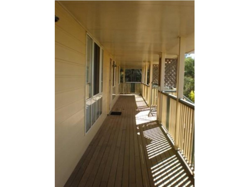 27 Granada Drive, Highfields QLD 4352