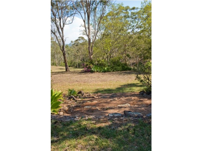 8 Dippel Street, Middle Ridge QLD 4350