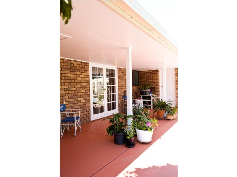 8 Dippel Street, Middle Ridge QLD 4350