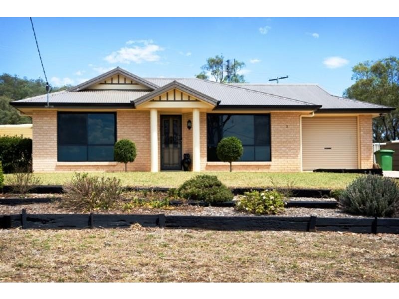 1 Forsyth Street, Greenmount QLD 4359