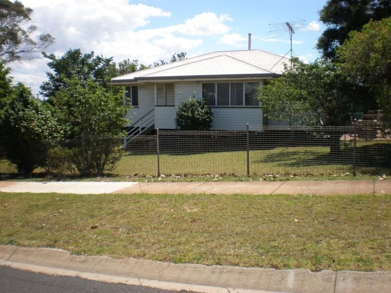 19 Doyle Street, Toowoomba QLD 4350