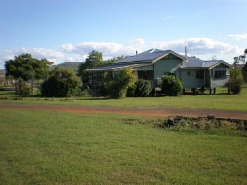 6 Louttit Court, Gowrie Mountain QLD 4350