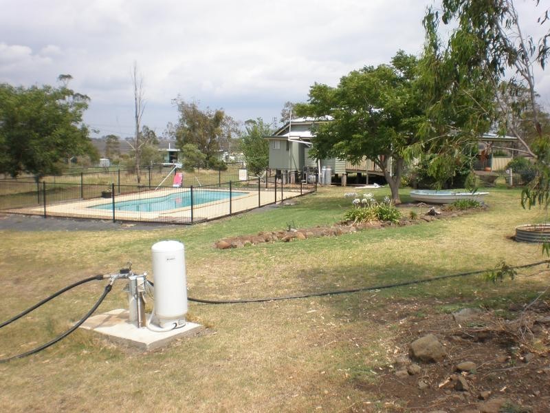 6 Louttit Court, Gowrie Mountain QLD 4350