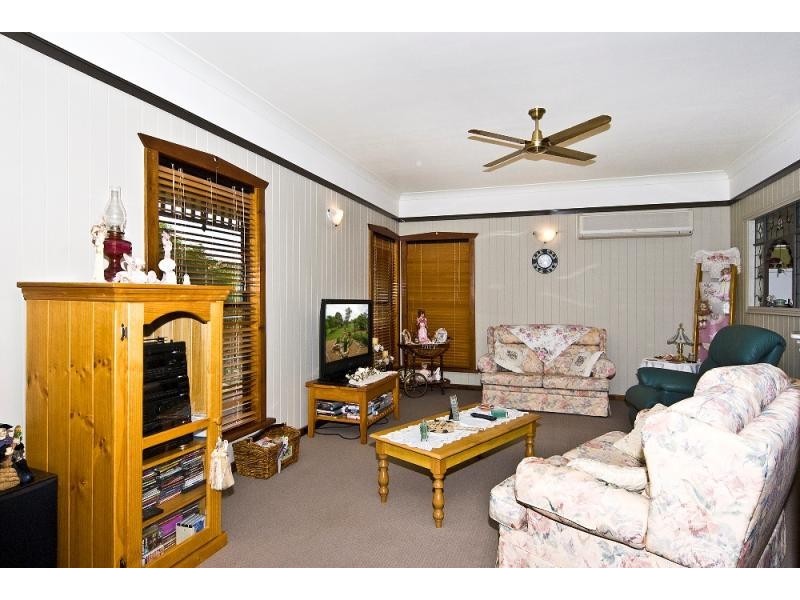 13 Woden Street, MURPHYS CREEK, Toowoomba QLD 4350