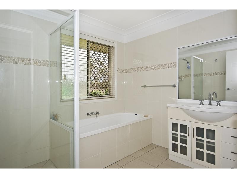 14 Karingal Court, Glenvale QLD 4350