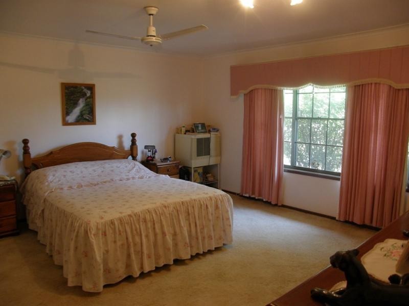 18 Charlton Pinch Road, Toowoomba QLD 4350