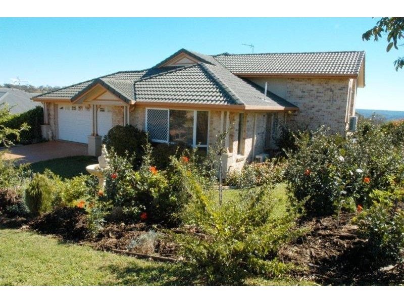 31 Harvey Street, Mount Lofty QLD 4350