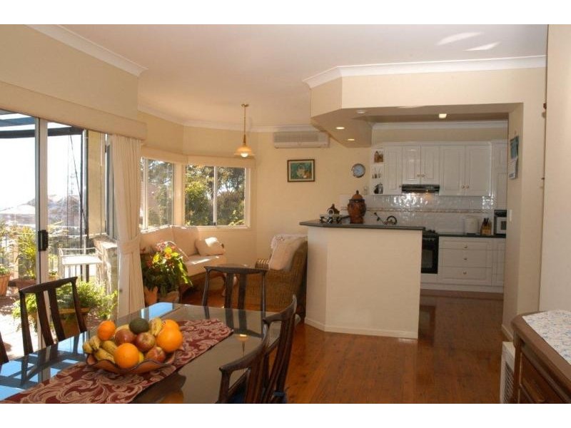 31 Harvey Street, Mount Lofty QLD 4350