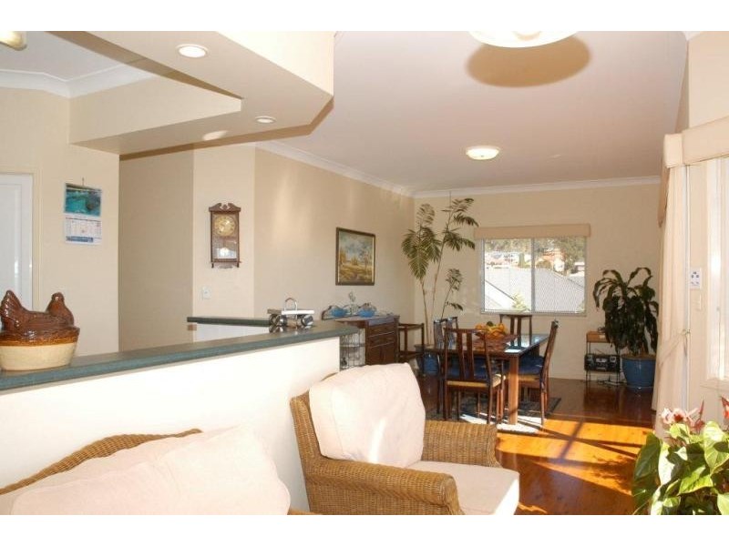 31 Harvey Street, Mount Lofty QLD 4350