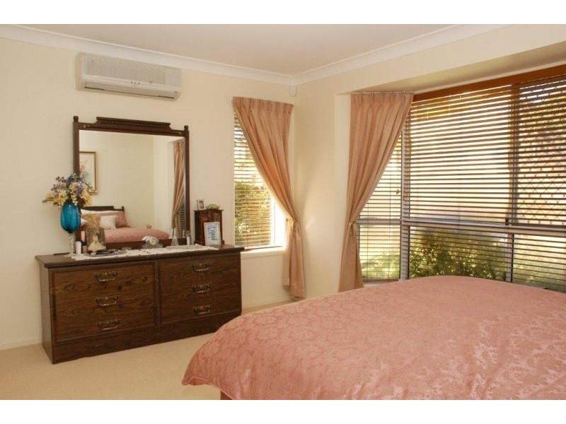 31 Harvey Street, Mount Lofty QLD 4350