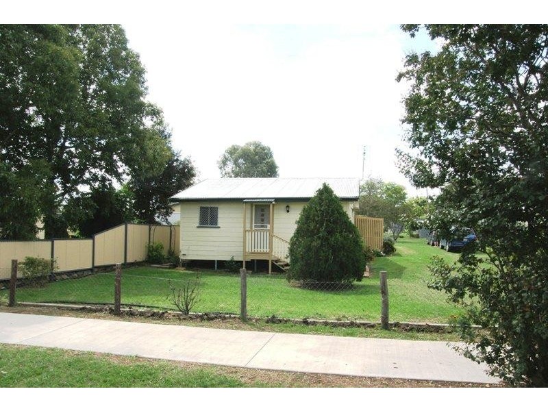 92 O’Shea Avenue, Southbrook QLD 4363