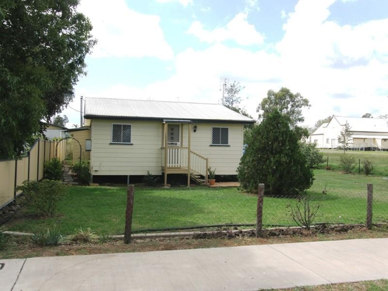 92 O’Shea Avenue, Southbrook QLD 4363