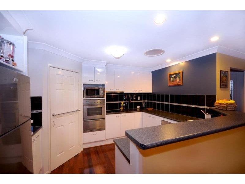 36 Harvey Rd, Glenvale QLD 4350