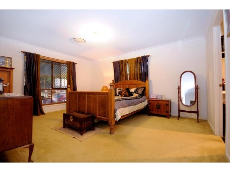 36 Harvey Rd, Glenvale QLD 4350