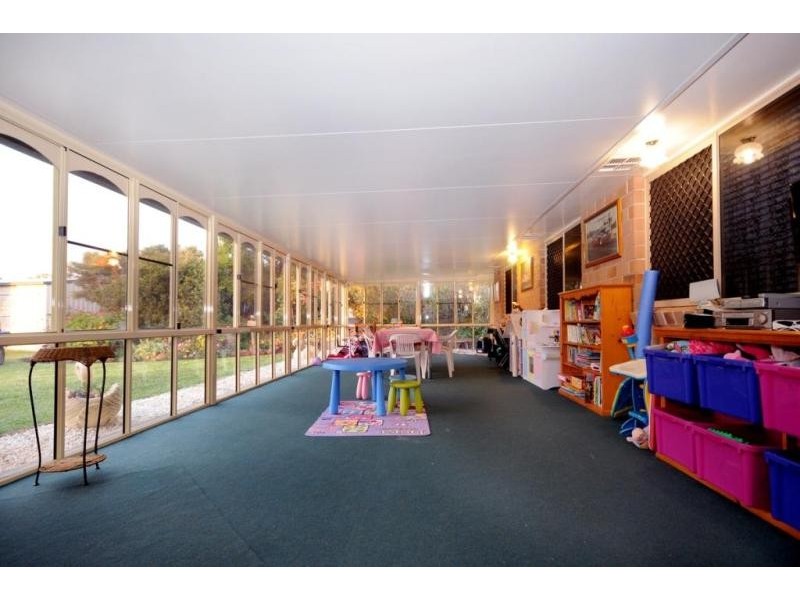 36 Harvey Rd, Glenvale QLD 4350