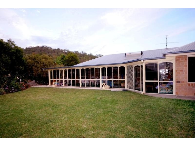 36 Harvey Rd, Glenvale QLD 4350