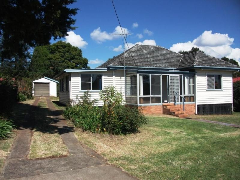 18 Munro Street, Toowoomba QLD 4350