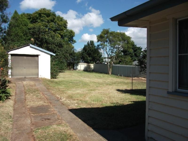18 Munro Street, Toowoomba QLD 4350