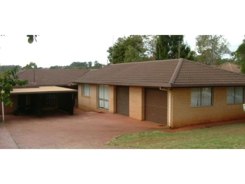 Unit 2/298 MacKenzie Street, Toowoomba QLD 4350
