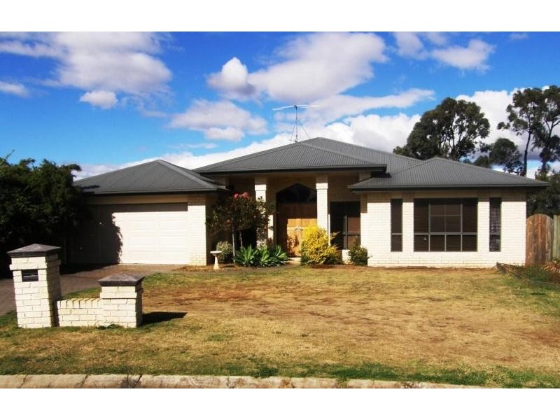 10 Hanna Court, Westbrook QLD 4350