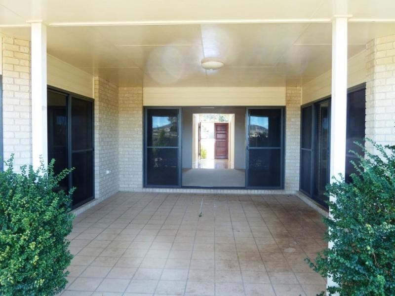 10 Hanna Court, Westbrook QLD 4350