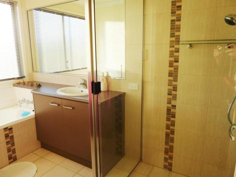 261 Glenvale Road, Glenvale QLD 4350