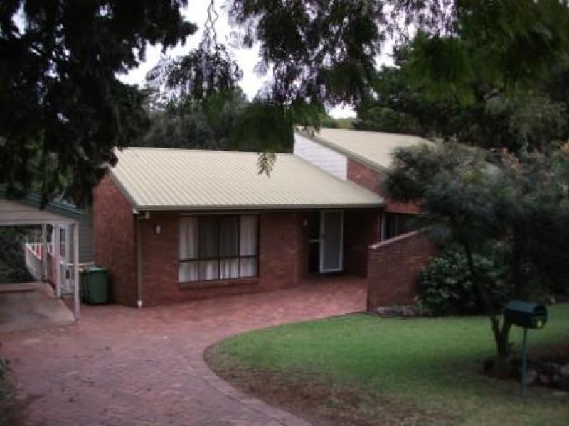 8 Warana Avenue, Toowoomba QLD 4350