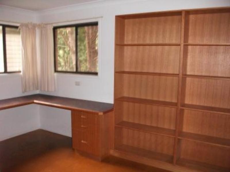 8 Warana Avenue, Toowoomba QLD 4350