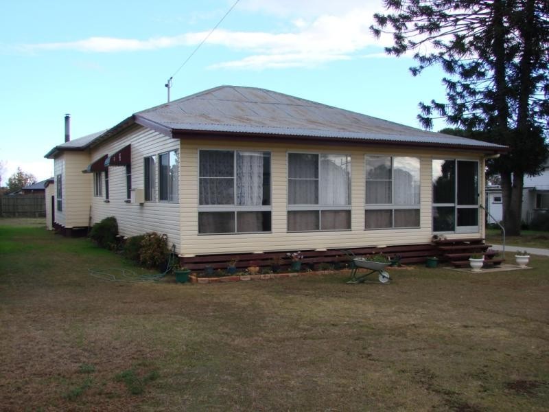 87 East Street, Clifton QLD 4361