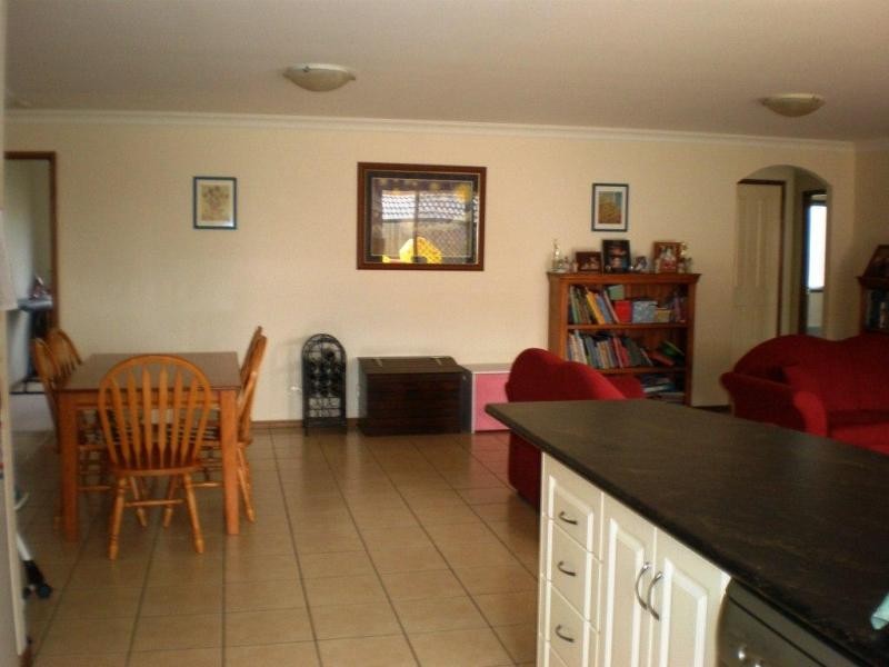 15 Scullin Street, Middle Ridge QLD 4350