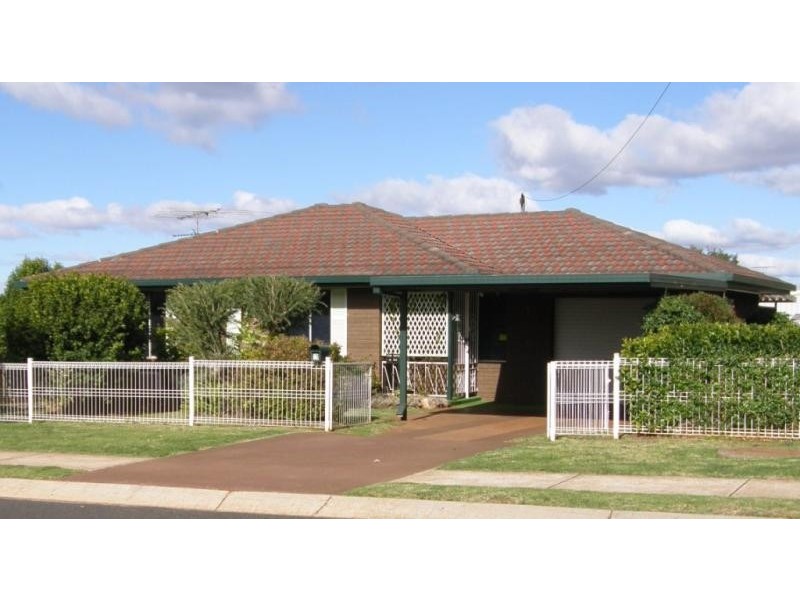 40 Platz Street, Darling Heights QLD 4350