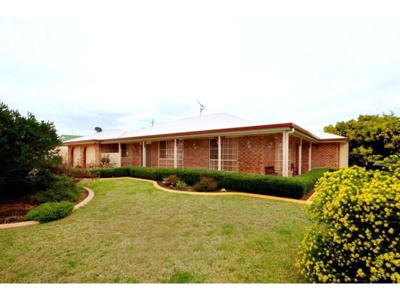 7 Emma Drive, Kearneys Spring QLD 4350