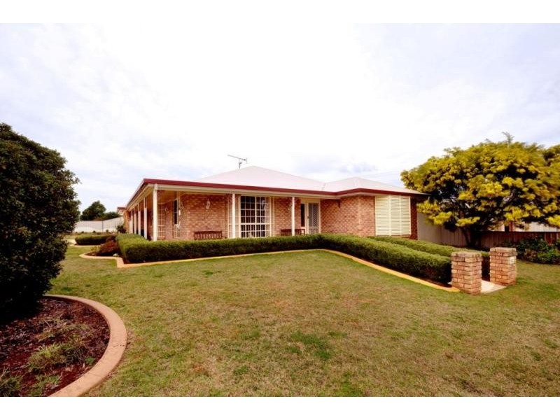 7 Emma Drive, Kearneys Spring QLD 4350