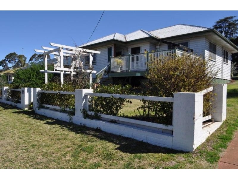 9 Searle Street, Toowoomba QLD 4350