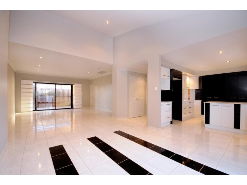 629 Hume Street, Kearneys Spring QLD 4350