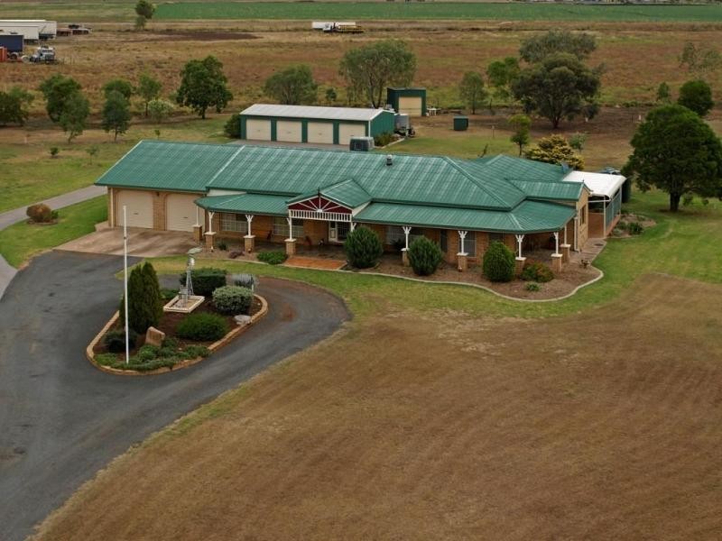 6a Russell Street, Oakey QLD 4401