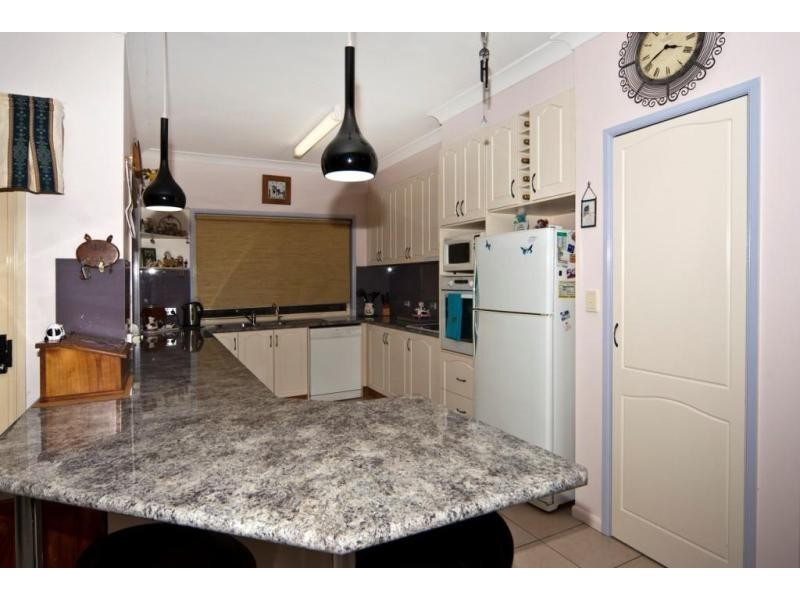 6a Russell Street, Oakey QLD 4401