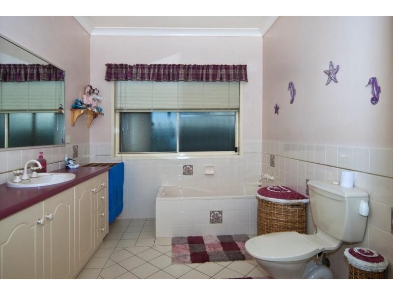 6a Russell Street, Oakey QLD 4401