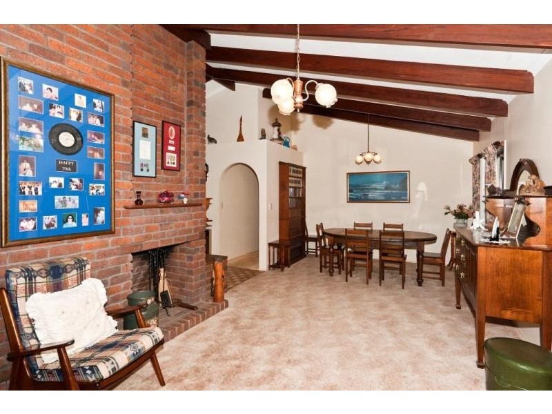 6 Fawngrove Drive, Glenvale QLD 4350