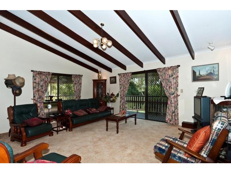 6 Fawngrove Drive, Glenvale QLD 4350