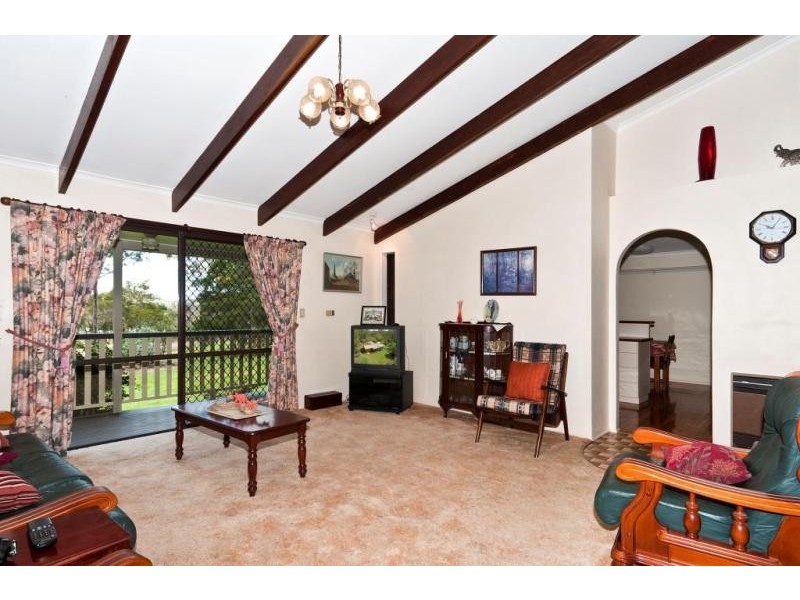 6 Fawngrove Drive, Glenvale QLD 4350