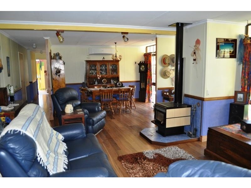 23 Wilga Avenue, Oakey QLD 4401