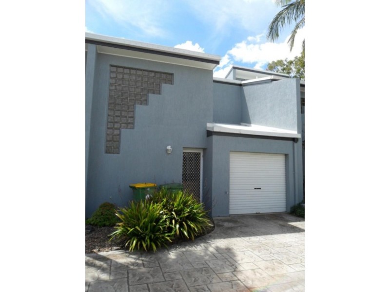 Unit 4/328 Hume Street, Toowoomba QLD 4350