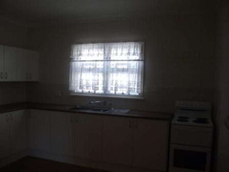 377 Tor Street, Newtown QLD 4350