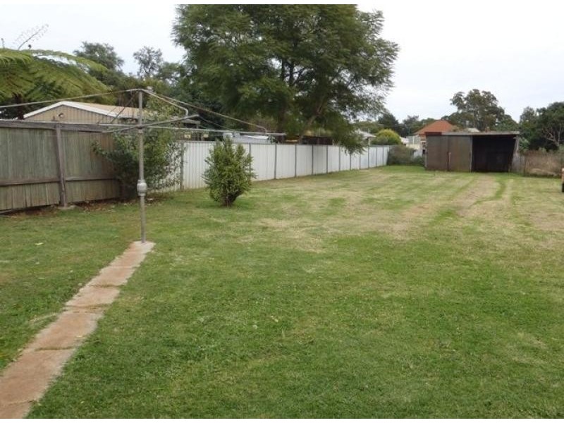 377 Tor Street, Newtown QLD 4350