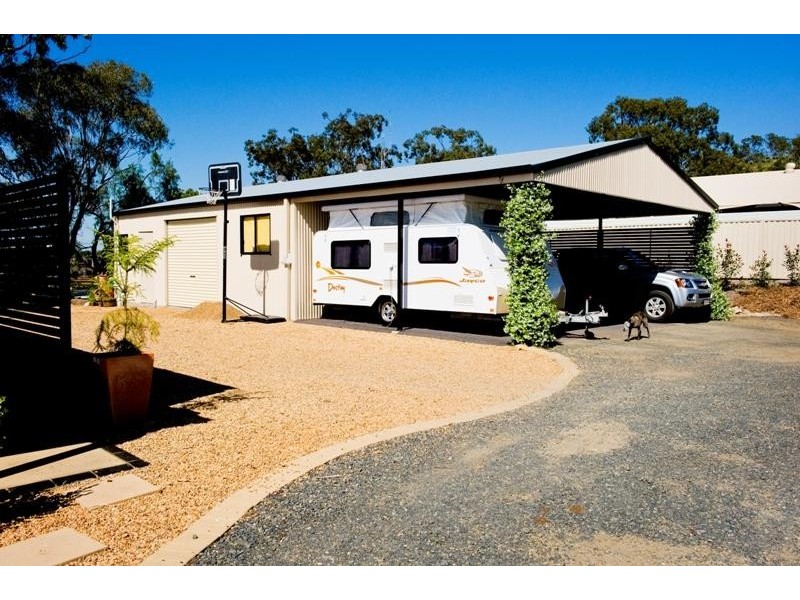 9 Karingal Court, Glenvale QLD 4350