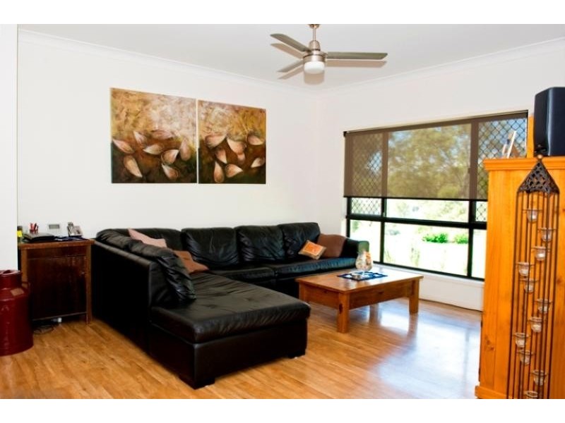 9 Karingal Court, Glenvale QLD 4350