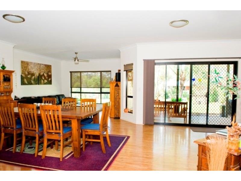 9 Karingal Court, Glenvale QLD 4350